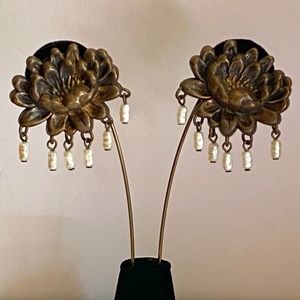 Vintage MB Baer Marjorie Baer LOTUS Earrings Pearl